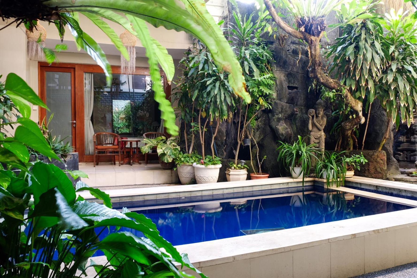 Su'S Cottages Legian Exterior photo